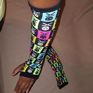Arm skull gloves